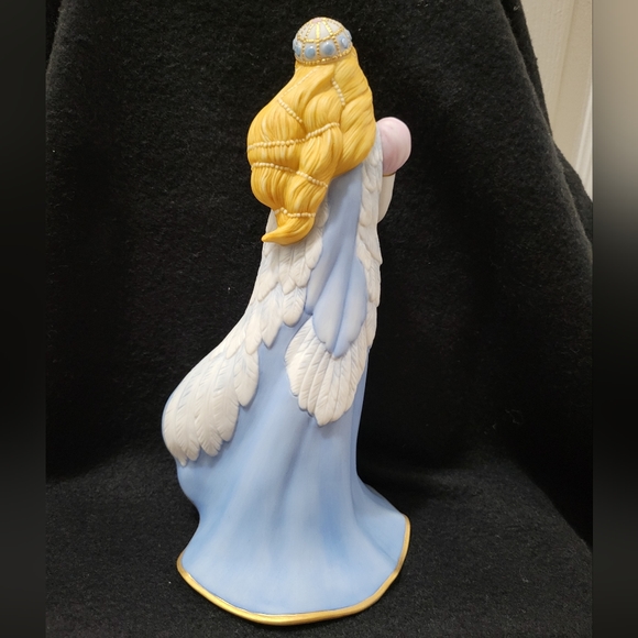 The Legendary 👸 Princess - Picture 8 of 16